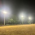 Prefeitura instala iluminação pública em campo de futebol do Povoado Serra do Gavião