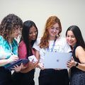 Dia Internacional das Meninas na tecnologia celebra liderança feminina na área