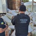 Polícia Civil e Sefaz-PI apreendem caminhão com carga de cigarros na capital