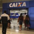 Caixa libera abono salarial para nascidos em maio e junho
