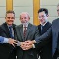 Ministro da Saúde na China assina acordos sobre vacinas, remédios e equipamentos