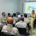 Cerest realiza palestra sobre ergonomia para trabalhadores de empresa de iluminação pública