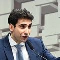 Banco Central projeta juros altos por longo período e adota tom mais duro