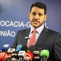 AGU pede que Meta exclua chatbots que promovem erotização infantil
