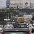 Carro é o principal meio de transporte para o trabalho, diz Censo