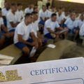 Sejus entrega mais de 150 certificados de cursos profissionalizantes a reeducandos.