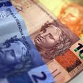 Aposentados e pensionistas do INSS começam a receber 13º nesta sexta